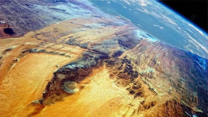 Глаз Земли из космоса