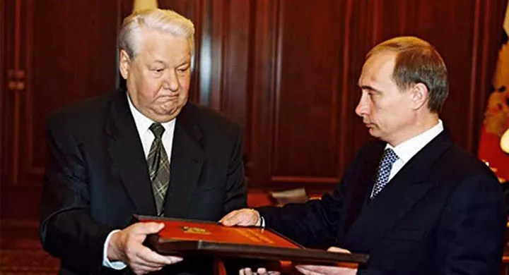 Ельцин и Путин при передаче полномочий Передача Ельциным президентских полномочий