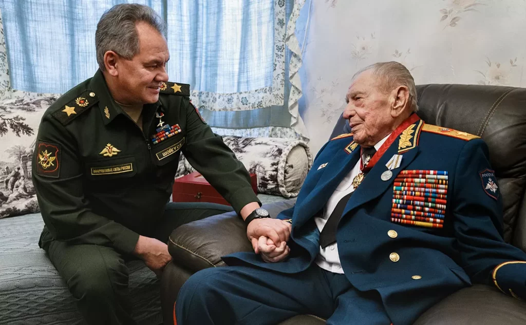 Язов и Шойгу Язов и Шойгу в 2020 году
