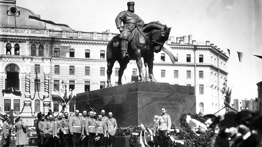 Открытие памятника Александру III Памятник Александру III на Знаменской площади
